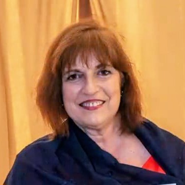 Yasmine Figueiredo