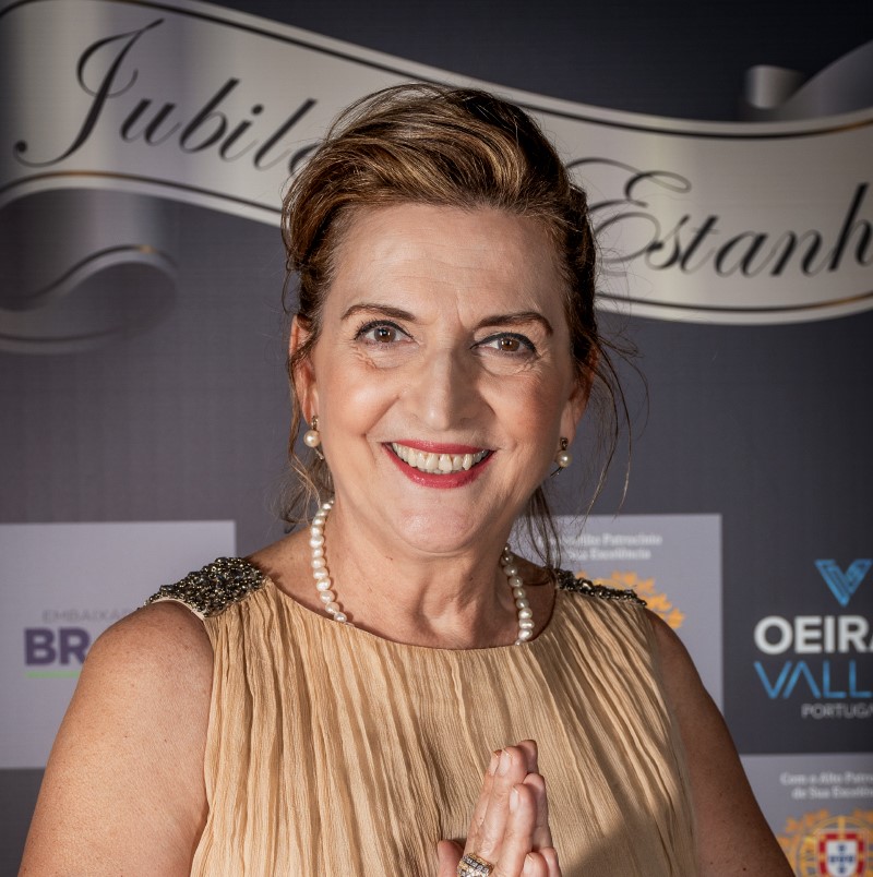 Ana Maria Tomazoni